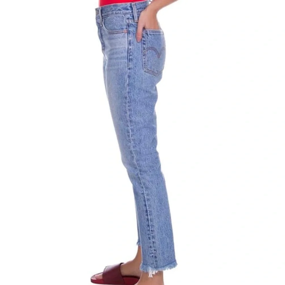 •LAST PAIR* Levi’s Wedgie hi waisted VTG inspired frayed jeans NWT SZ 30/SZ 10 - Picture 5 of 15